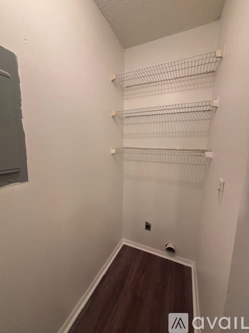 Columbia Condo: 229 Windsor Point Rd