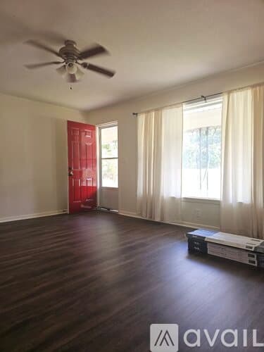Azle House: 12075 Farm To Market Rd 730 N