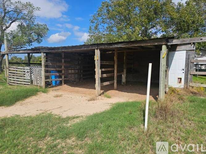 Azle House: 12075 Farm To Market Rd 730 N