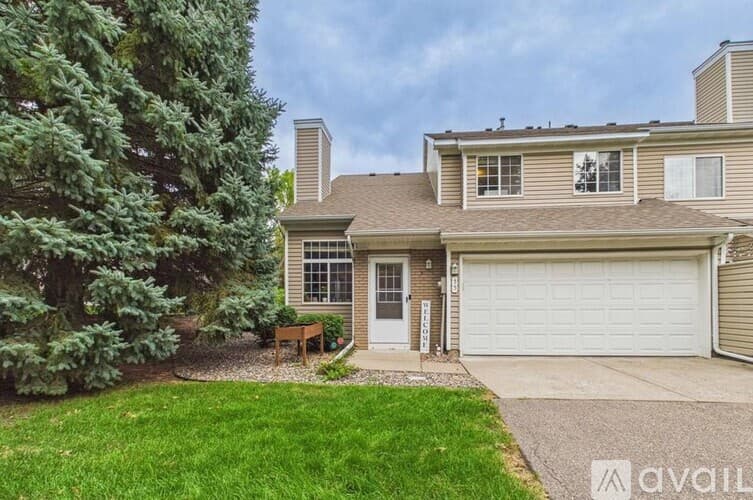 Plymouth Townhome: 5965 Wedgewood Ln N