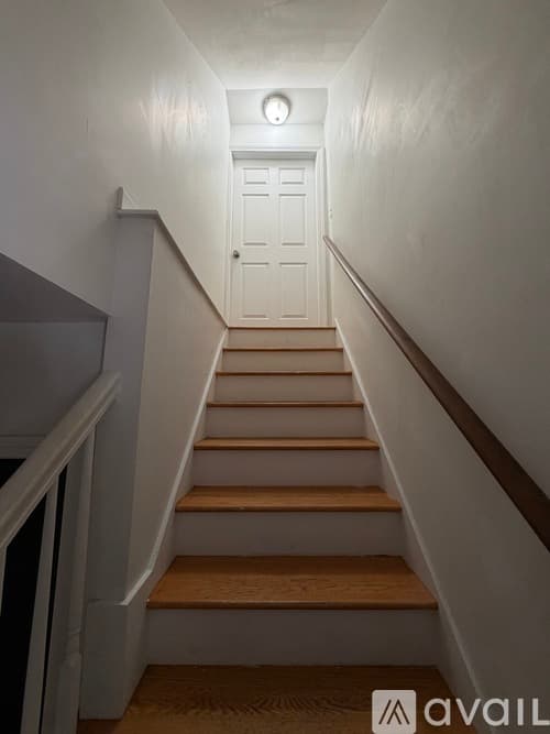 Norwalk Apartment: 39 Silvermine Avenue