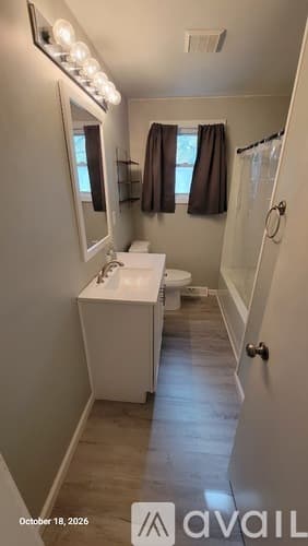 Syracuse House: 513 Lynch Ave