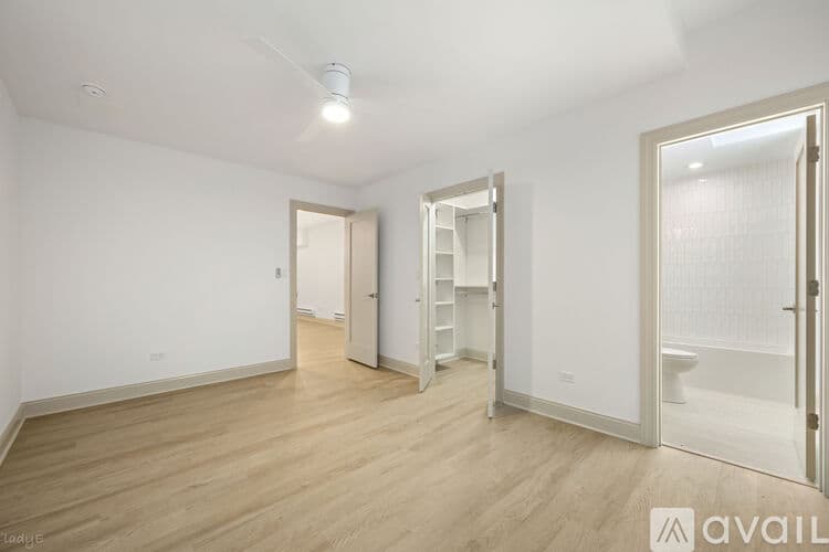 Evanston Apartment: 531 Hinman Ave