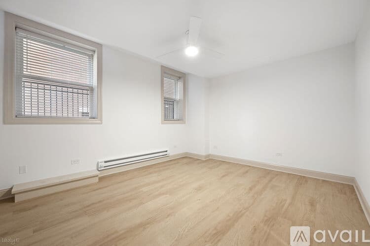 Evanston Apartment: 531 Hinman Ave
