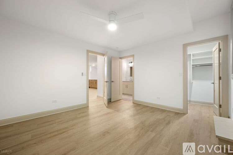 Evanston Apartment: 531 Hinman Ave