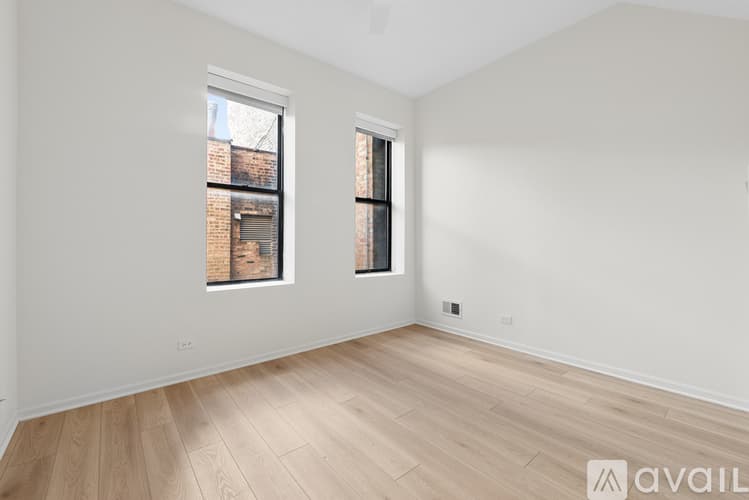 Chicago Apartment: 935 W Armitage Ave