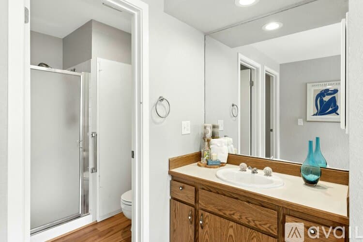 Bellevue Condo: 705 143rd Avenue Northeast