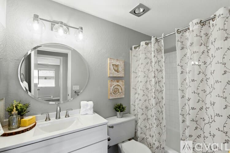 Bellevue Condo: 705 143rd Avenue Northeast