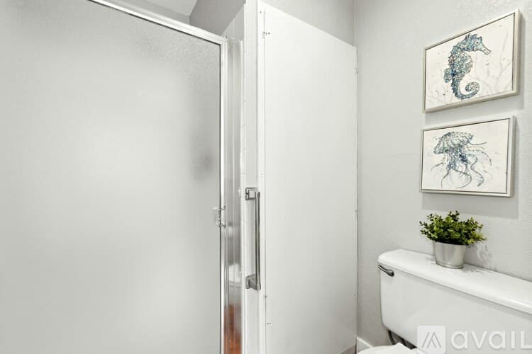 Bellevue Condo: 705 143rd Avenue Northeast