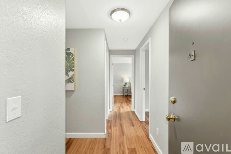 Bellevue Condo: 705 143rd Avenue Northeast