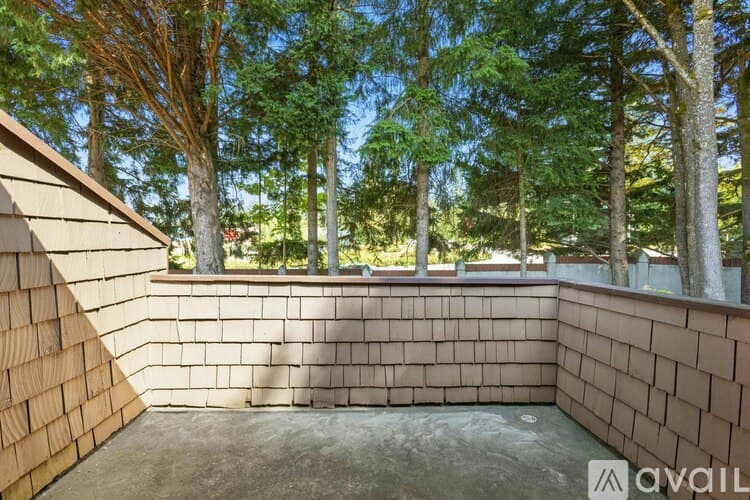 Bellevue Condo: 705 143rd Avenue Northeast