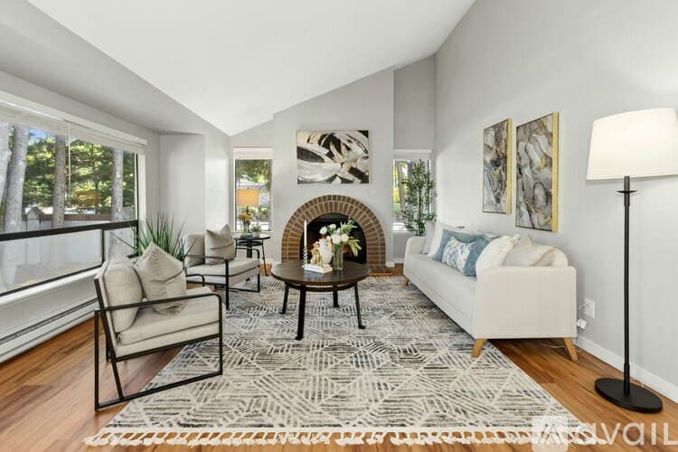 Bellevue Condo: 705 143rd Avenue Northeast