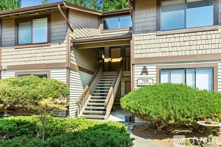 Bellevue Condo: 705 143rd Avenue Northeast