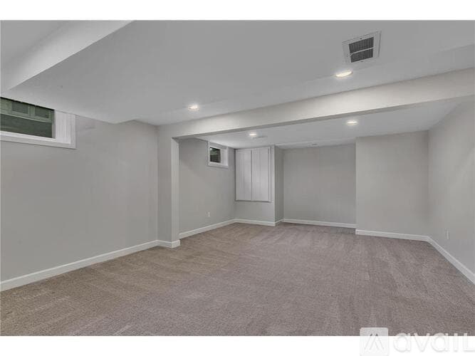 St. Cloud House: 1248 13 Th Ave N