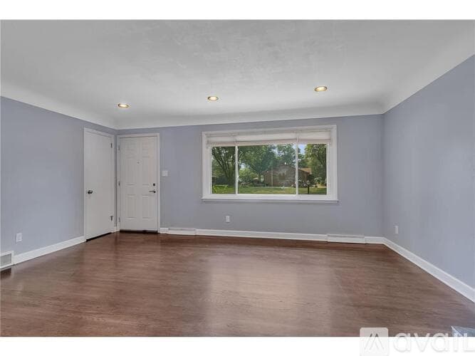 St. Cloud House: 1248 13 Th Ave N