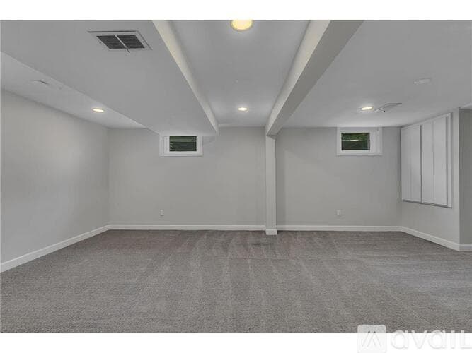 St. Cloud House: 1248 13 Th Ave N