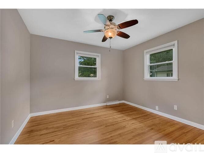 St. Cloud House: 1248 13 Th Ave N