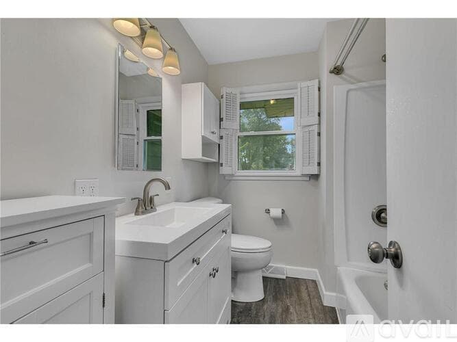 St. Cloud House: 1248 13 Th Ave N