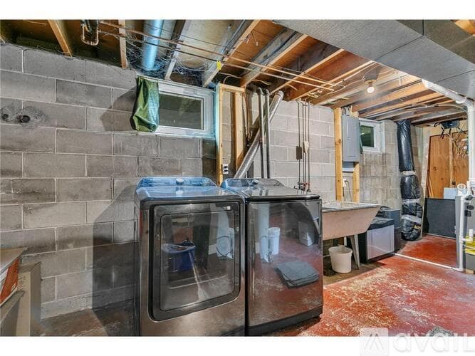 St. Cloud House: 1248 13 Th Ave N