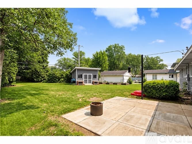 St. Cloud House: 1248 13 Th Ave N