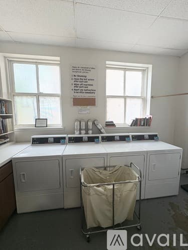 Chicago Apartment: 4278 N Hazel St