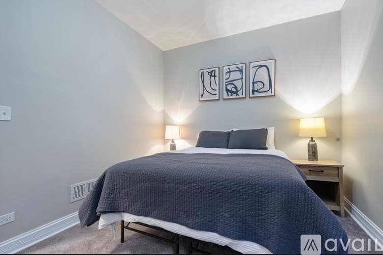 Chicago Apartment: 6145 S Eberhart Ave