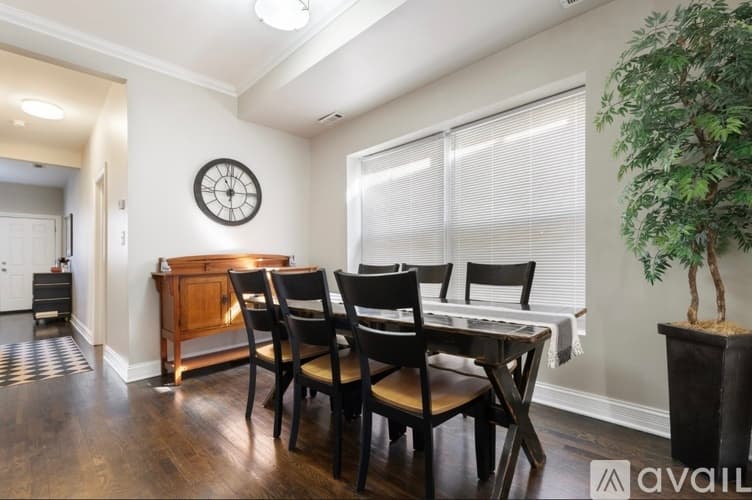 Chicago Apartment: 6145 S Eberhart Ave