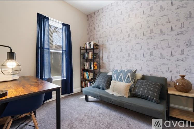 Chicago Apartment: 6145 S Eberhart Ave