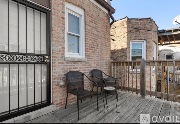 Chicago Apartment: 6145 S Eberhart Ave