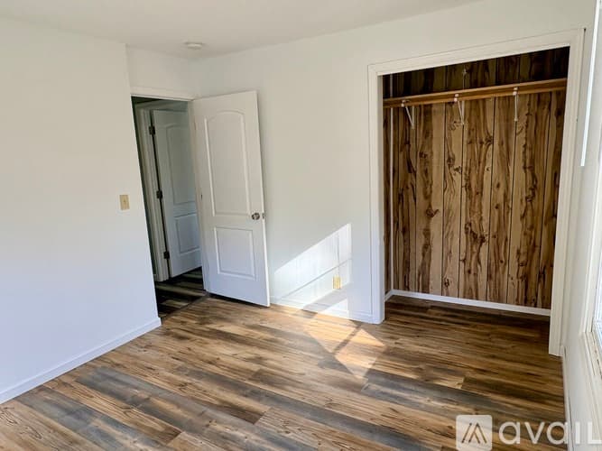 Wisconsin Dells House: 136 East Hiawatha Drive