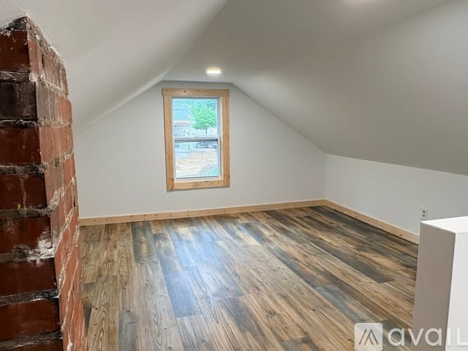 Wisconsin Dells House: 136 East Hiawatha Drive