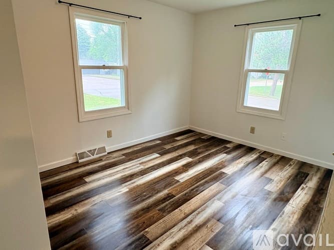 Wisconsin Dells House: 136 East Hiawatha Drive