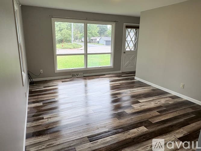 Wisconsin Dells House: 136 East Hiawatha Drive