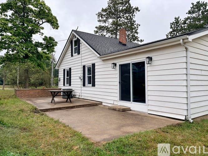 Wisconsin Dells House: 136 East Hiawatha Drive