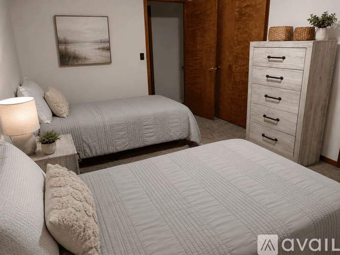 Eau Claire House: Priory Rd