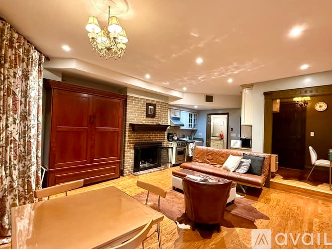 Boston Apartment: 326 Dartmouth St
