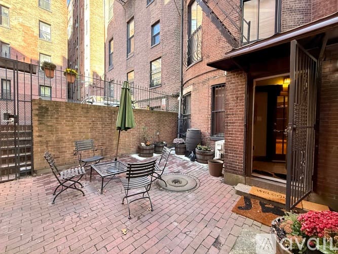 Boston Apartment: 326 Dartmouth St
