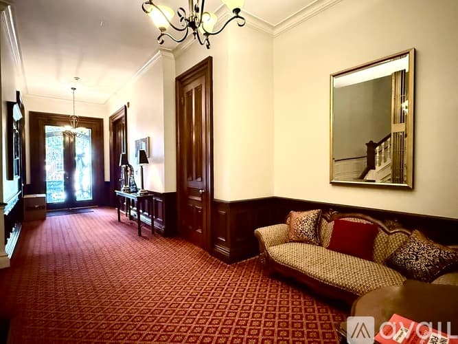 Boston Apartment: 326 Dartmouth St