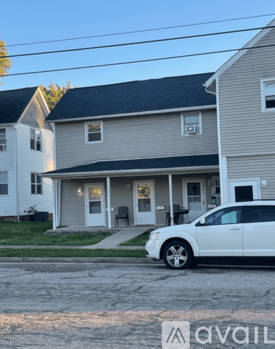 Circleville Apartment: 121 W Ohio St