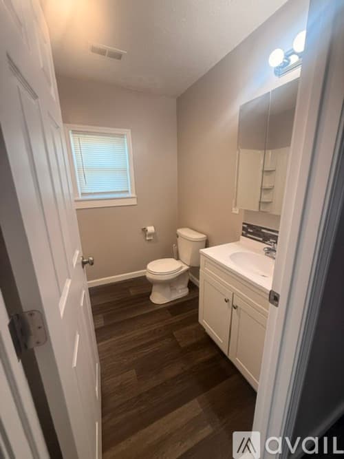 Circleville Apartment: 121 W Ohio St