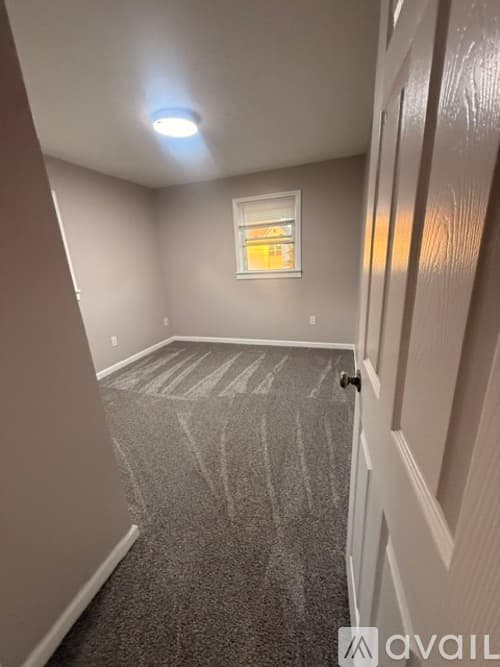 Circleville Apartment: 121 W Ohio St