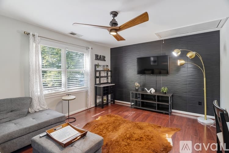 Atlanta Apartment: 815 Verner St NW