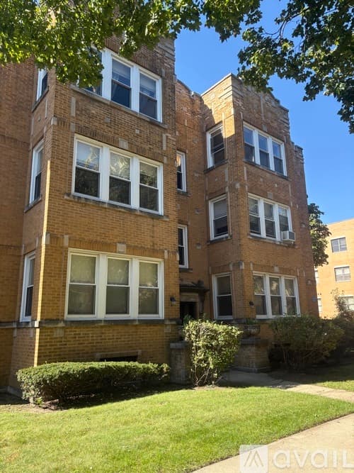 Chicago Apartment: 7250 N Hamilton Ave