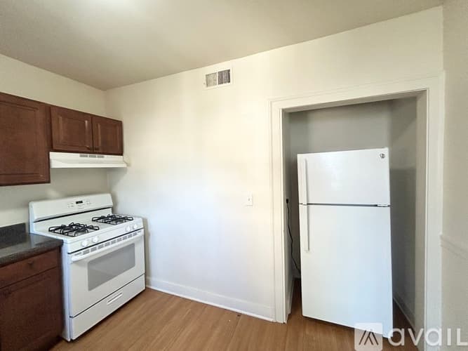 Chicago Apartment: 7250 N Hamilton Ave