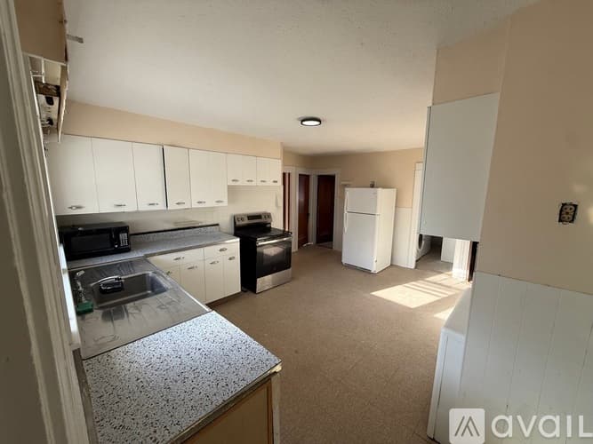 Worcester Apartment: 10 Underwood Street