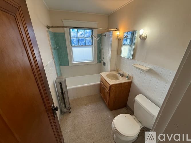 Worcester Apartment: 10 Underwood Street