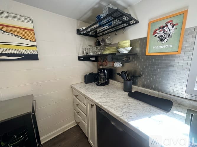 Atlanta Apartment: 1100 Burton Drive Northeast