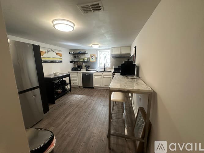 Atlanta Apartment: 1100 Burton Drive Northeast