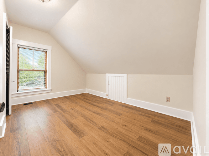 Waltham Apartment: 123 Chestnut Street