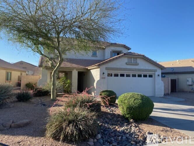 Maricopa House: Arizona Ave